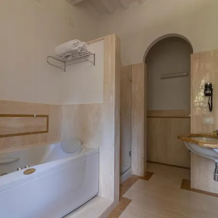 Tenuta Di Sticciano Certaldo